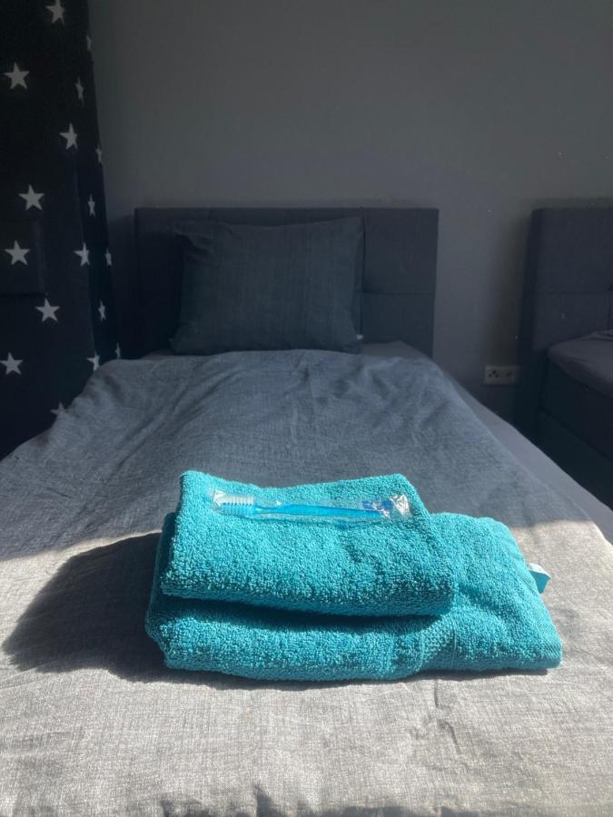 Apartment Gross 4 Zimmer エッセン エクステリア 写真