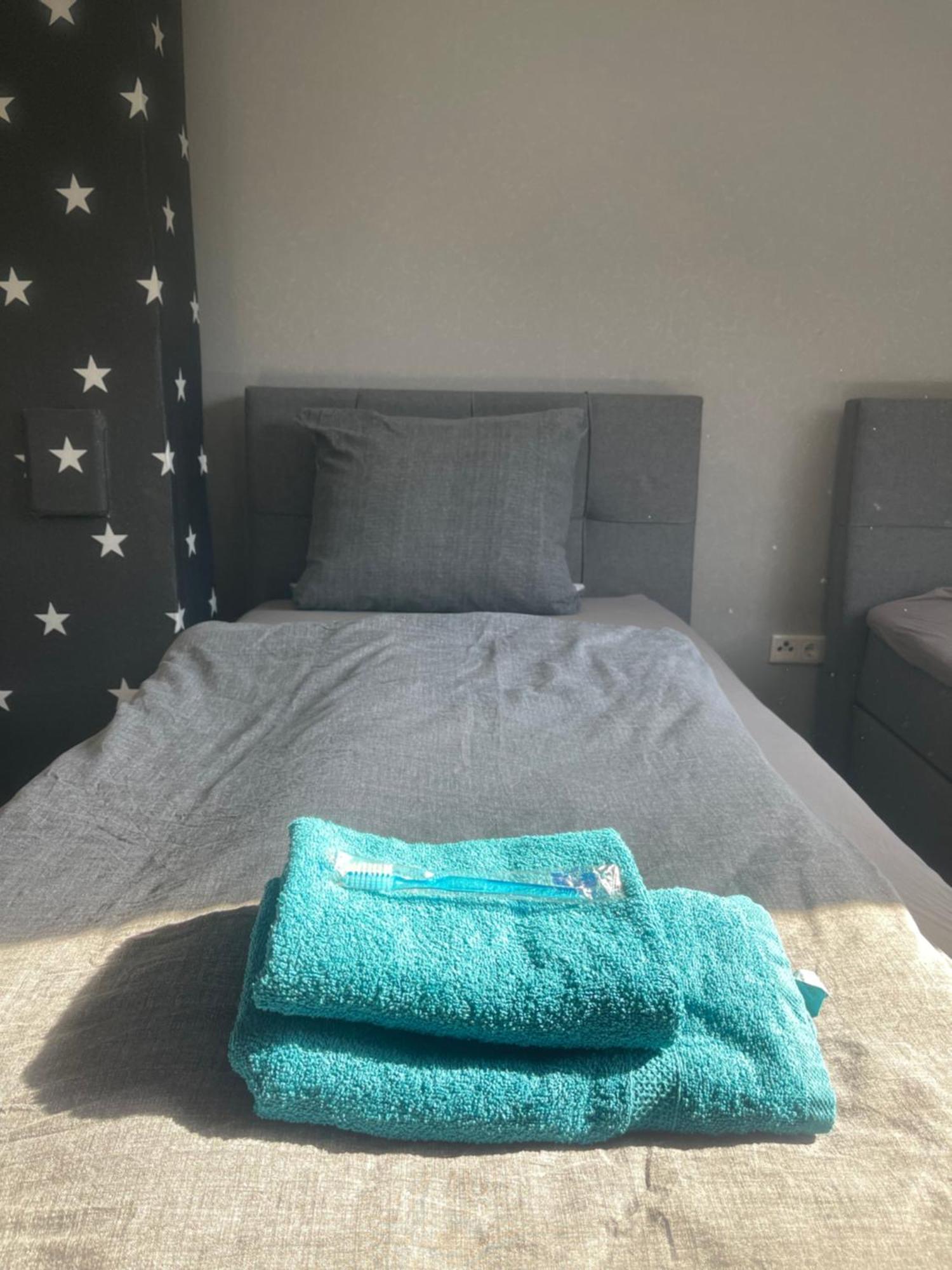 Apartment Gross 4 Zimmer エッセン エクステリア 写真