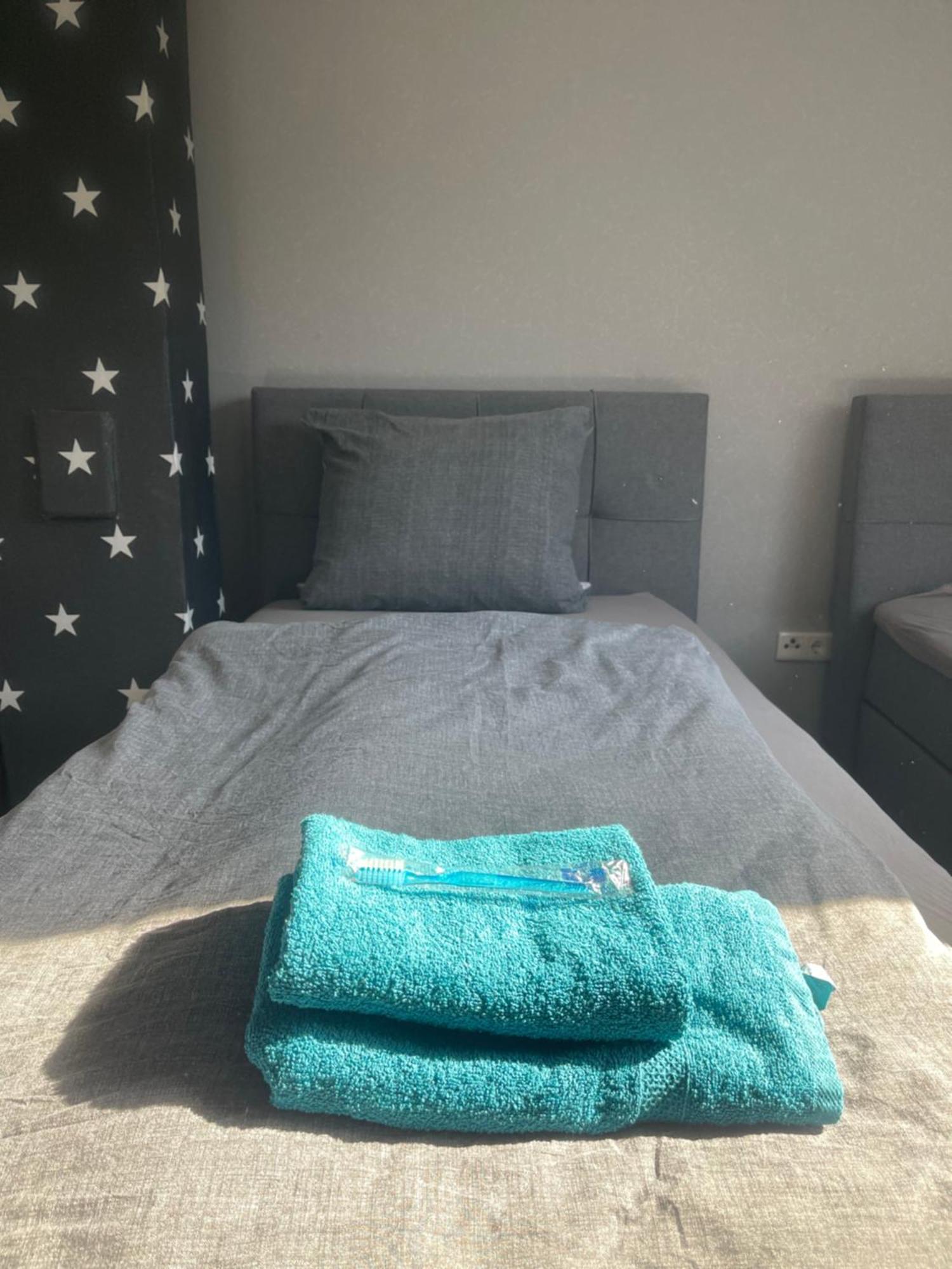 Apartment Gross 4 Zimmer エッセン エクステリア 写真